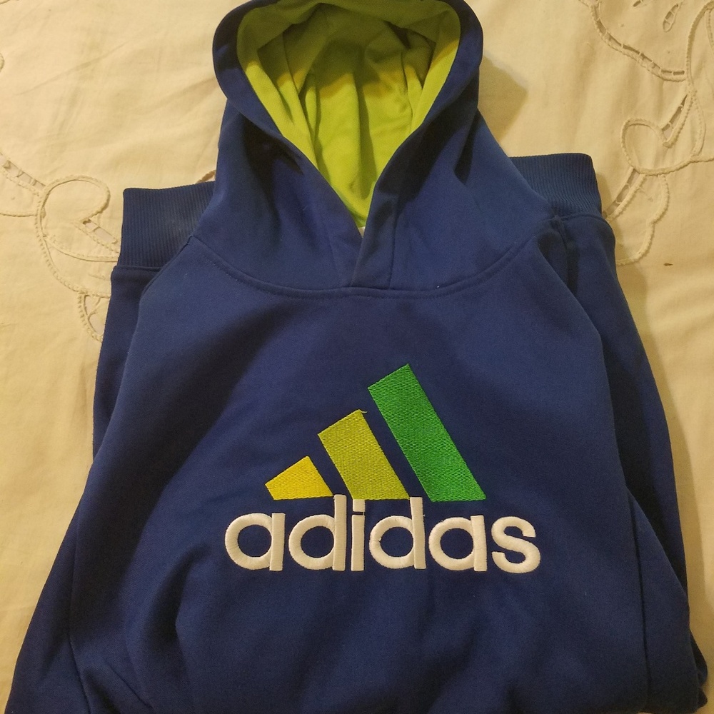 Adidas Sweatshirt